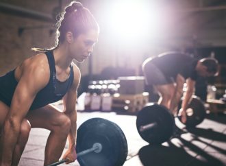 Trening mięśni naramiennych z Krystyną Zrażewską cz.1